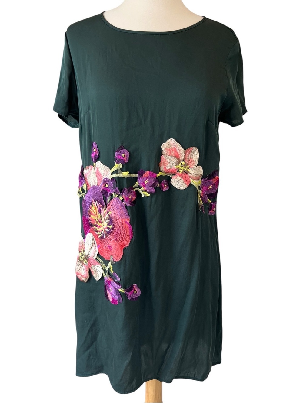 Quince Washable Stretch Silk Tee Dress Olive Green with custom floral appliqué